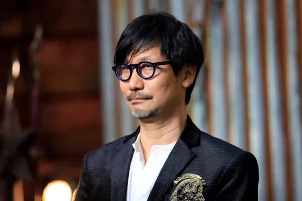 Hideo Kojima deja un palo de ideas USB para el personal, un 